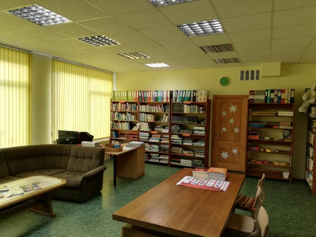 Bibliotēkas telpa
